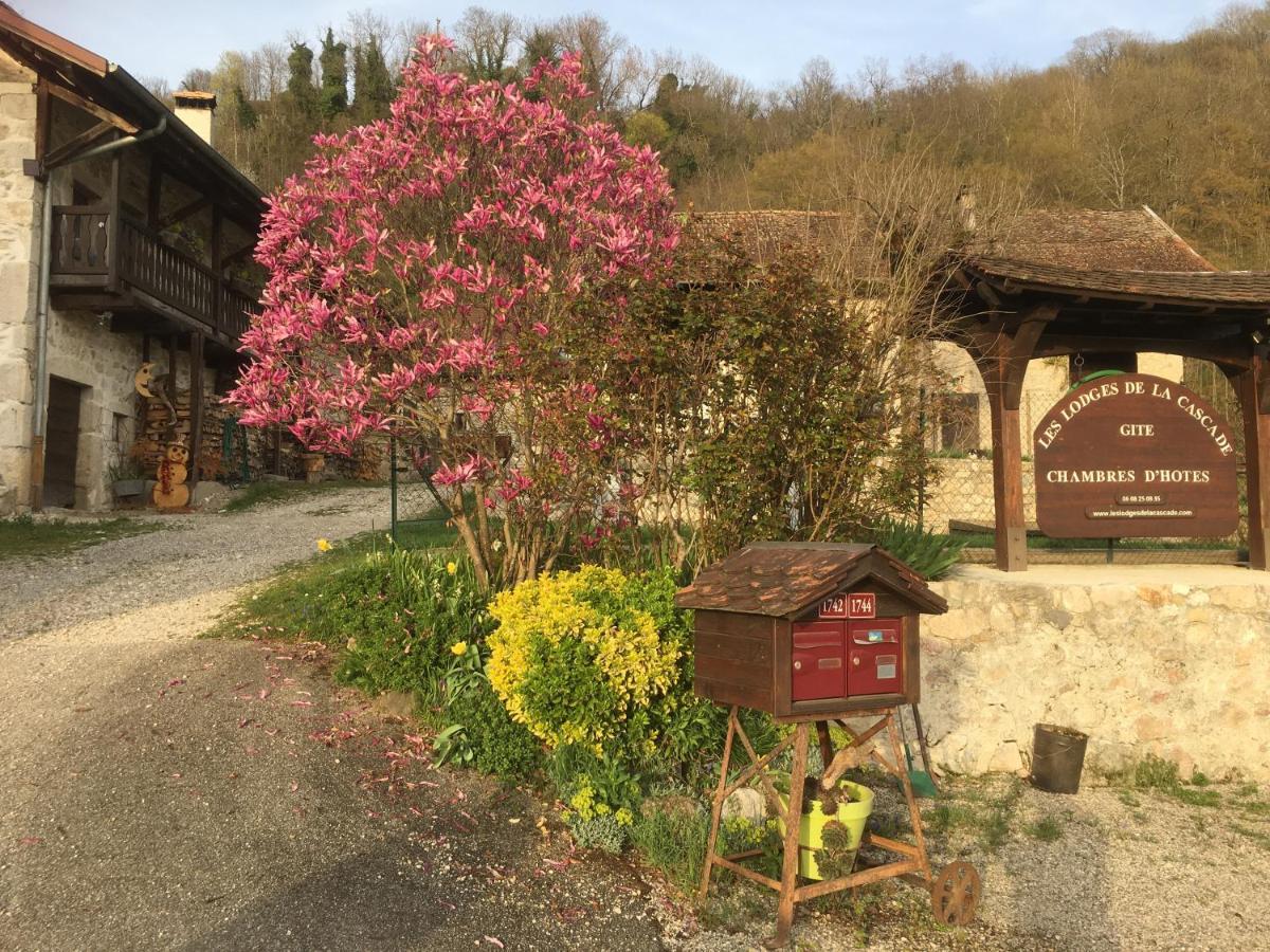 Yenne Chambres D'Hotes Des Lodges De La Cascade المظهر الخارجي الصورة