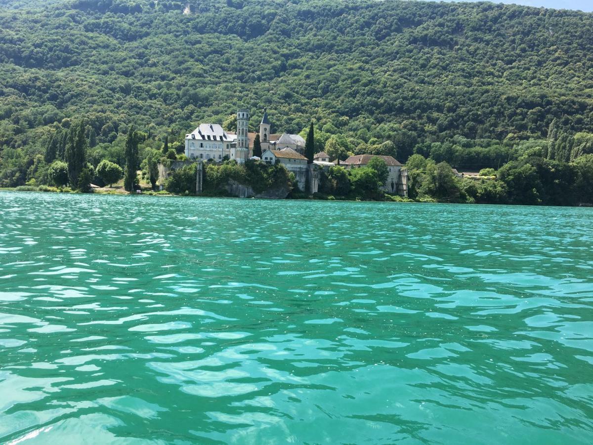 Yenne Chambres D'Hotes Des Lodges De La Cascade المظهر الخارجي الصورة