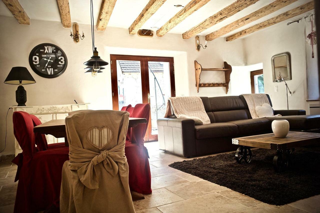 Yenne Chambres D'Hotes Des Lodges De La Cascade المظهر الخارجي الصورة